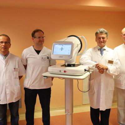lekarze prezentują Autonomiczny Laser Wspomagany AI - Eagle Od BELKIN Vision
